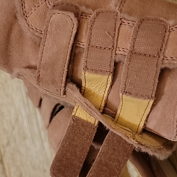 🌸UGG ALIX Sherpa spill seam velcro sneakers mauve pink womens 7 - Picture 6 of 8